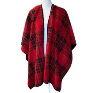 Woolrich OS Red Plaid Reversible Fleece Cape Shawl Poncho Blanket Wrap‎